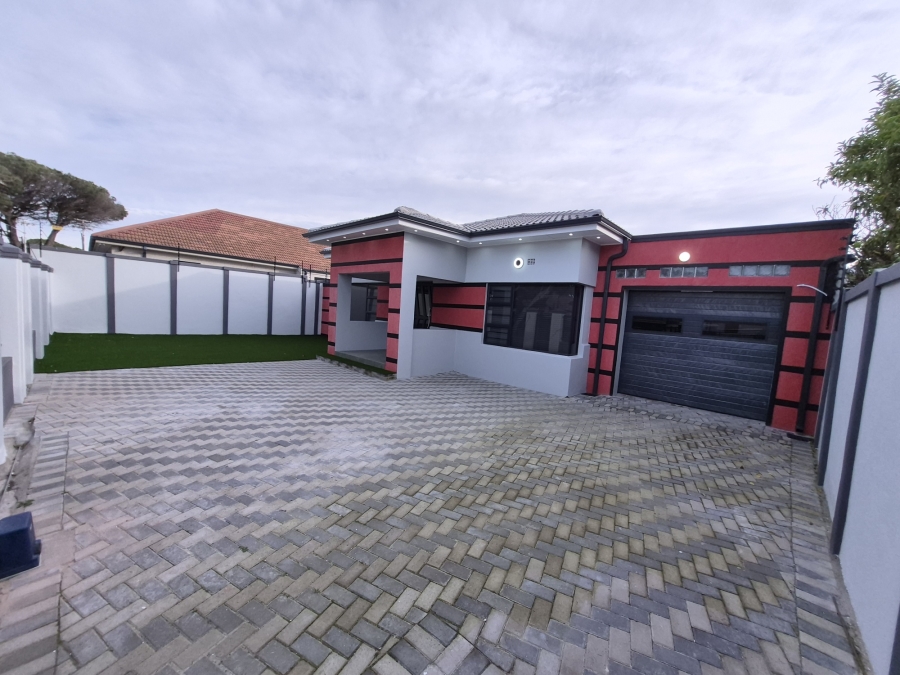 To Let 3 Bedroom Property for Rent in Crawford Western Cape